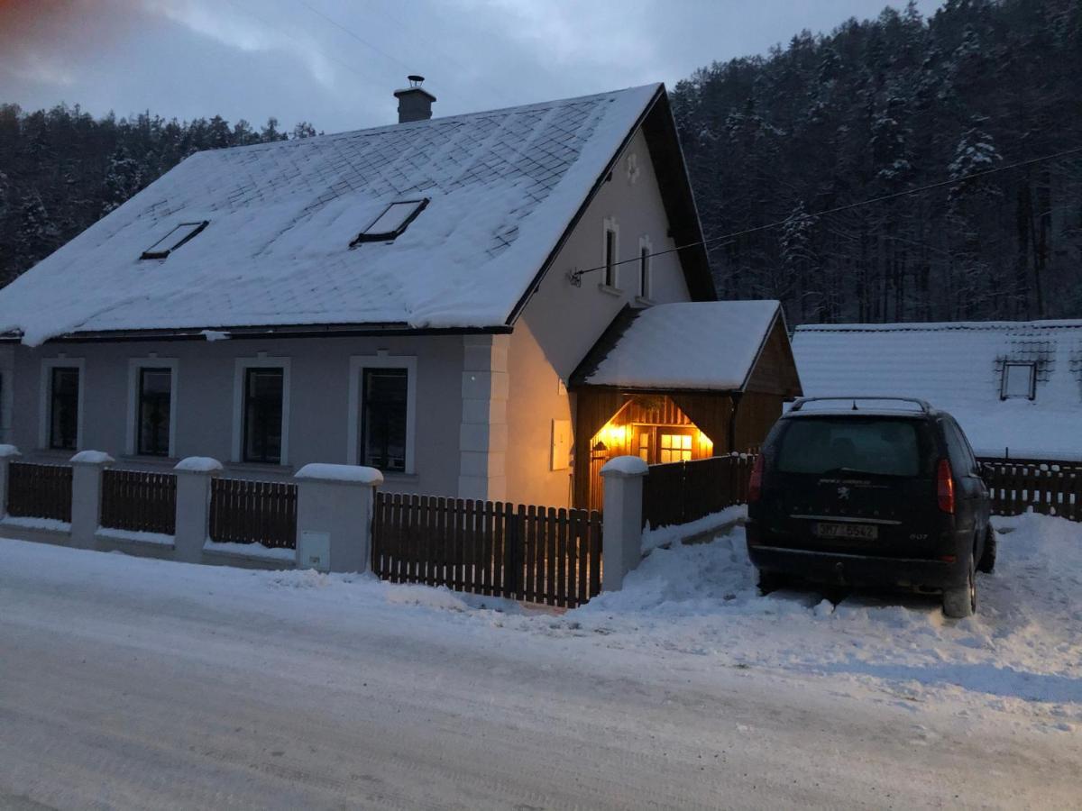 Vila Chalupa U Berušek Oskava Exteriér fotografie